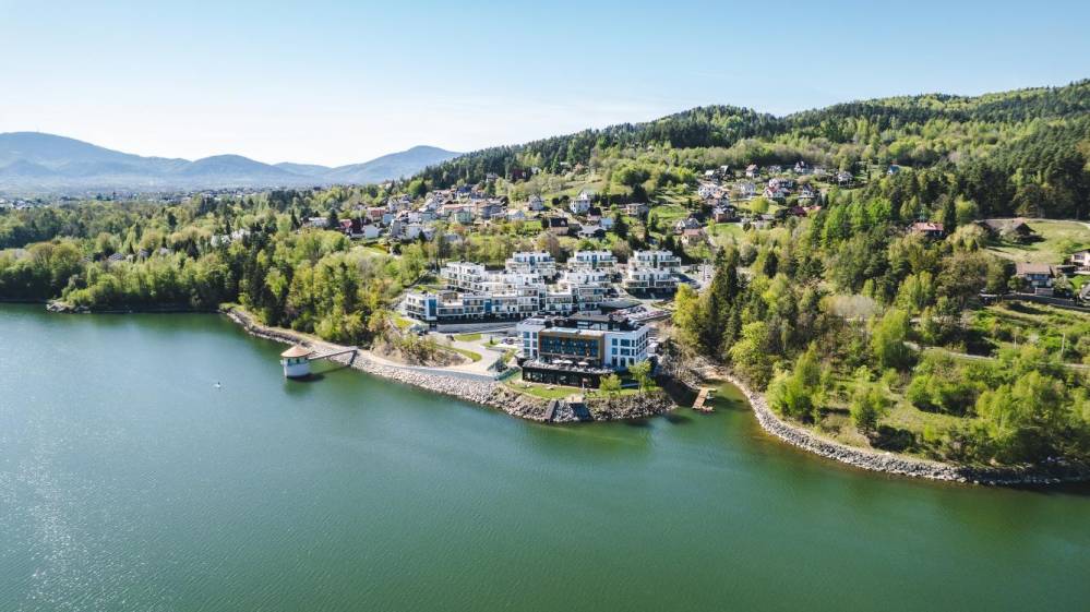 wrcbl-lake-view-resort-spa-z-ywiec-majo-wka-dron-7-z-47